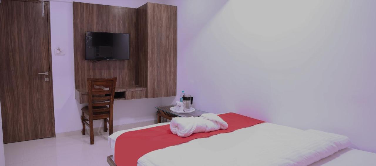 Hotel Apple Inn Navi Mumbai Eksteriør bilde